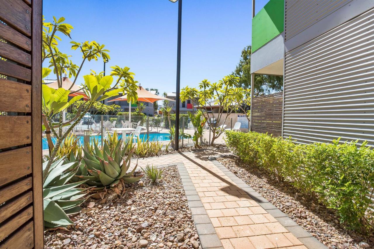Onslow Beach Resort Exterior foto
