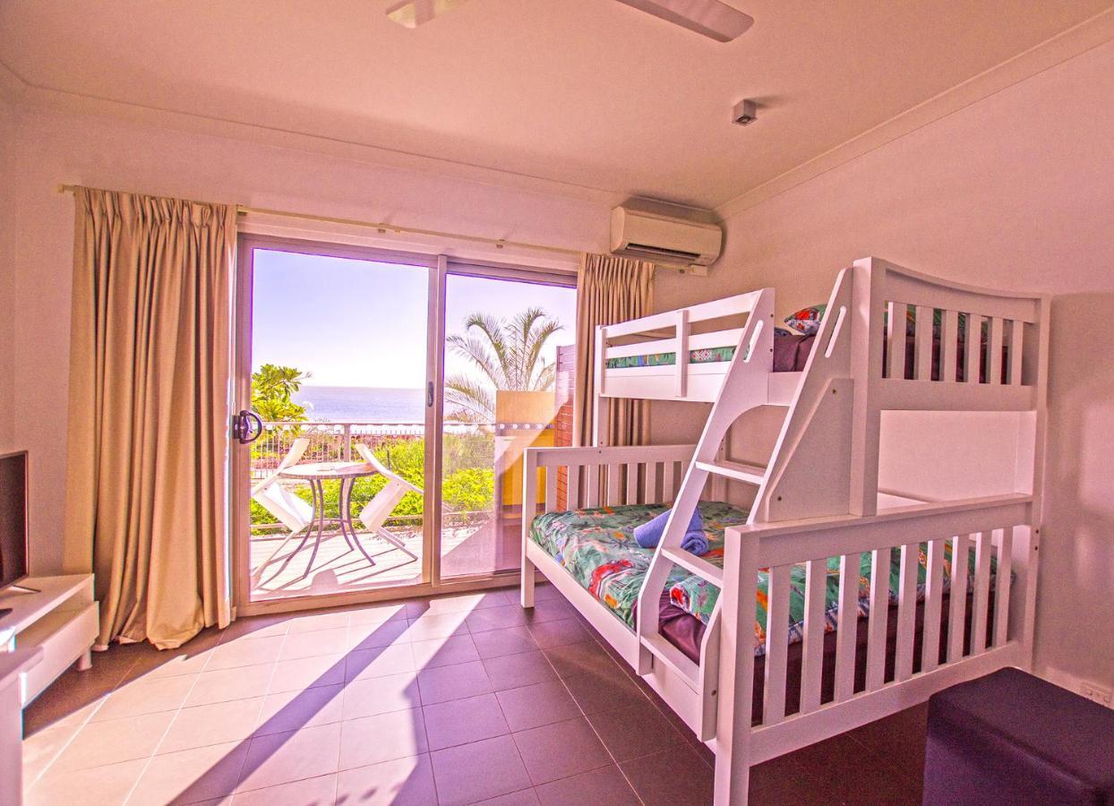 Onslow Beach Resort Exterior foto